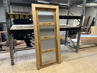 Deurkozijn 900x2010mm, melkglas Hillhout